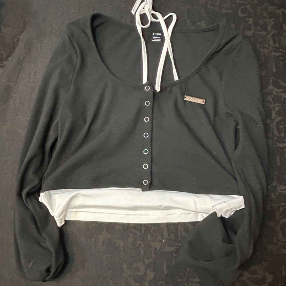 Black and White long sleeve